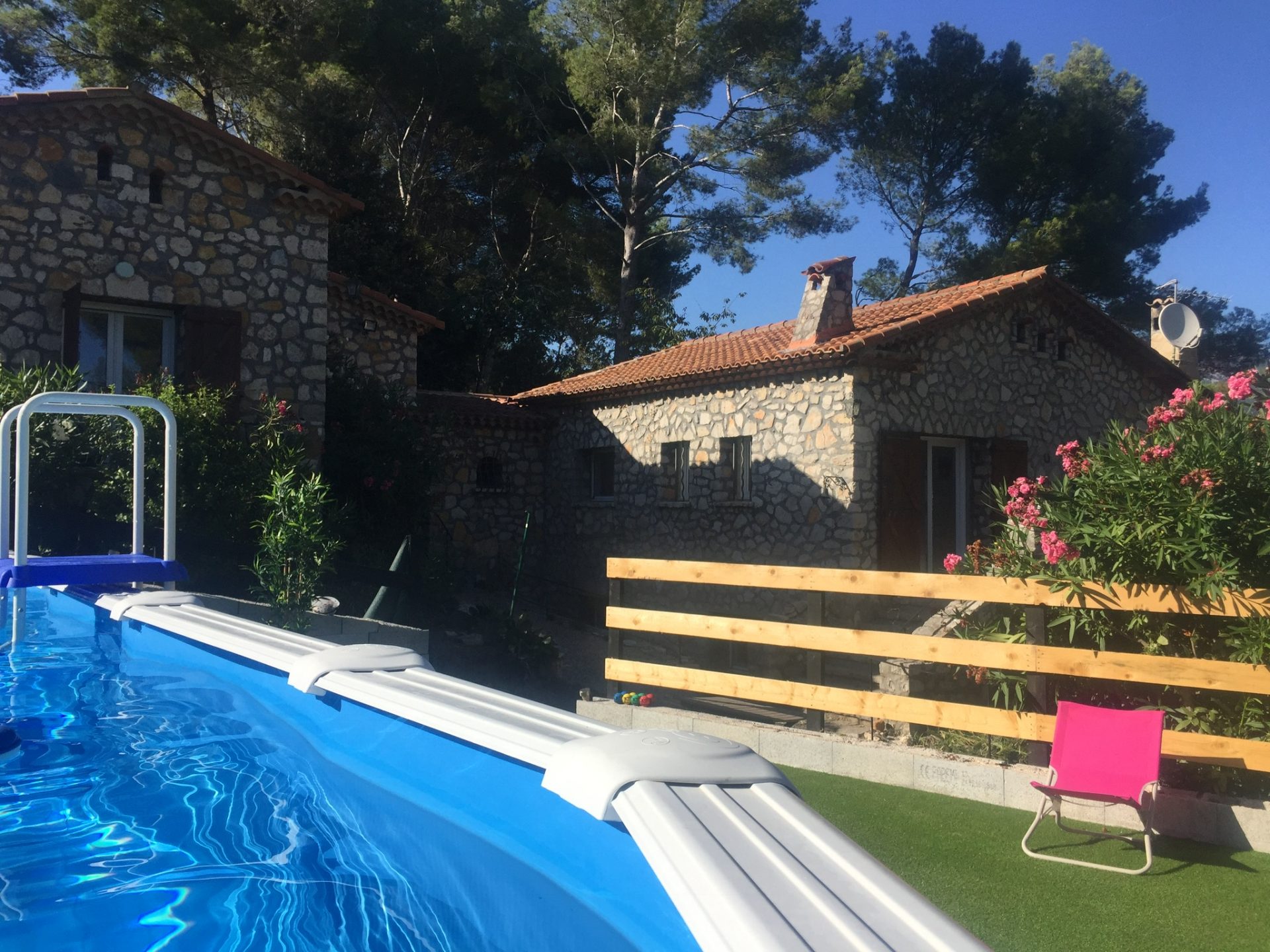 Vert Bocage Pool 2